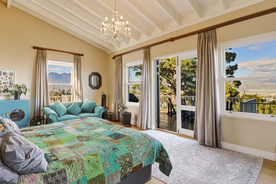 6 Bedroom Property for Sale in La Concorde Western Cape